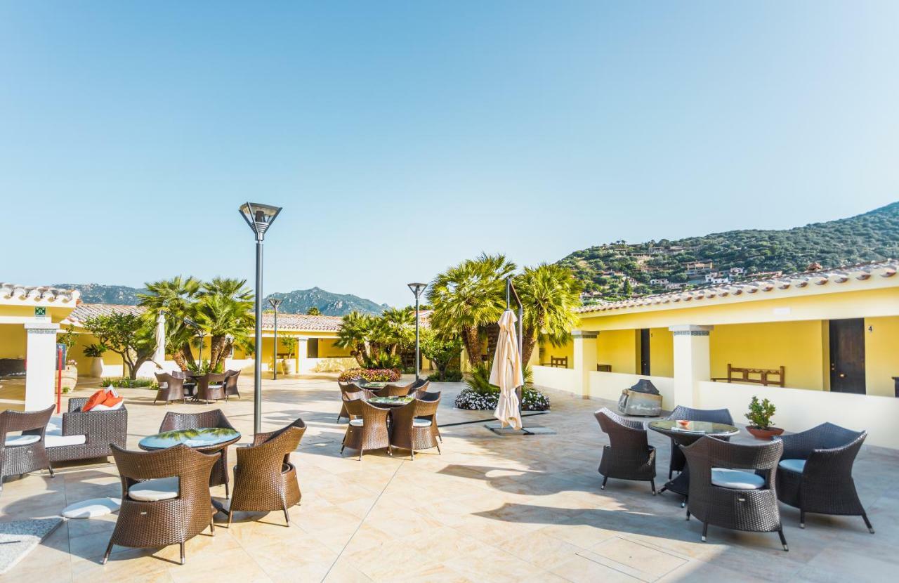 Hotel Fiore Di Maggio Villasimius Extérieur photo
