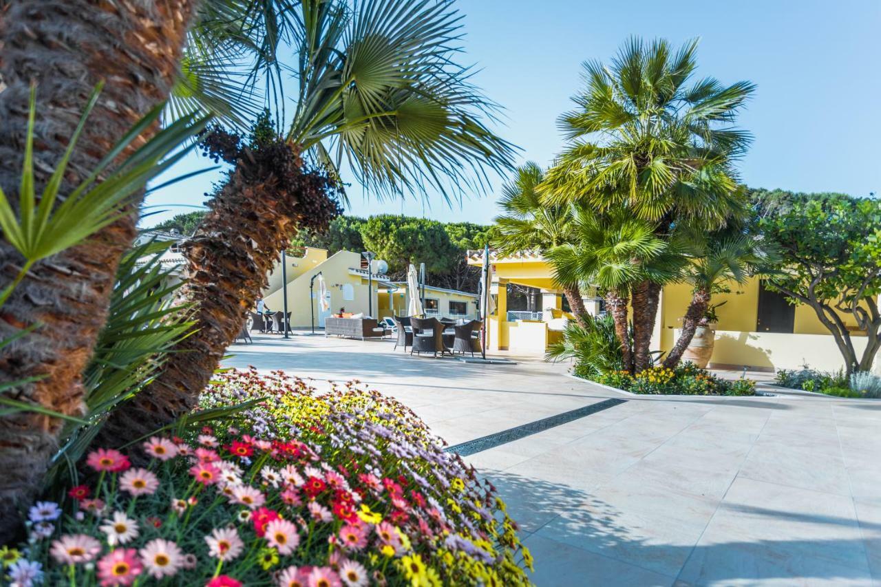 Hotel Fiore Di Maggio Villasimius Extérieur photo