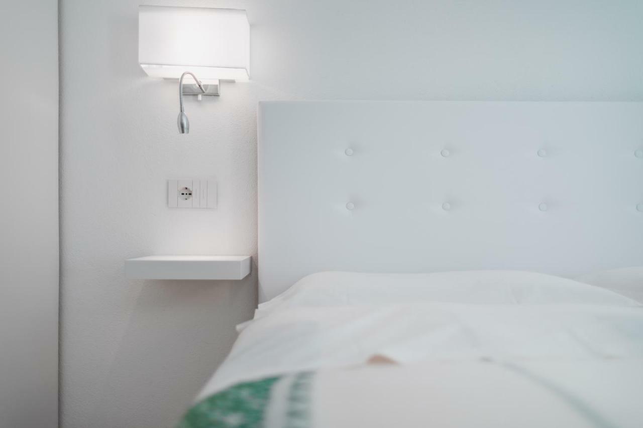 Hotel Fiore Di Maggio Villasimius Extérieur photo